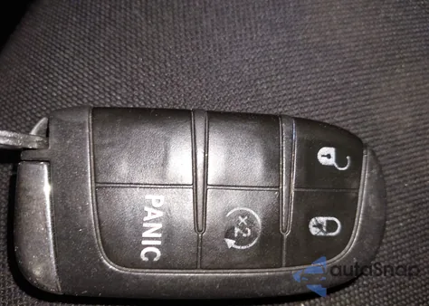 2017 Jeep Renegade Latitude 4X4 из США, поврежденный, VIN ZACCJBBB8HPE85191